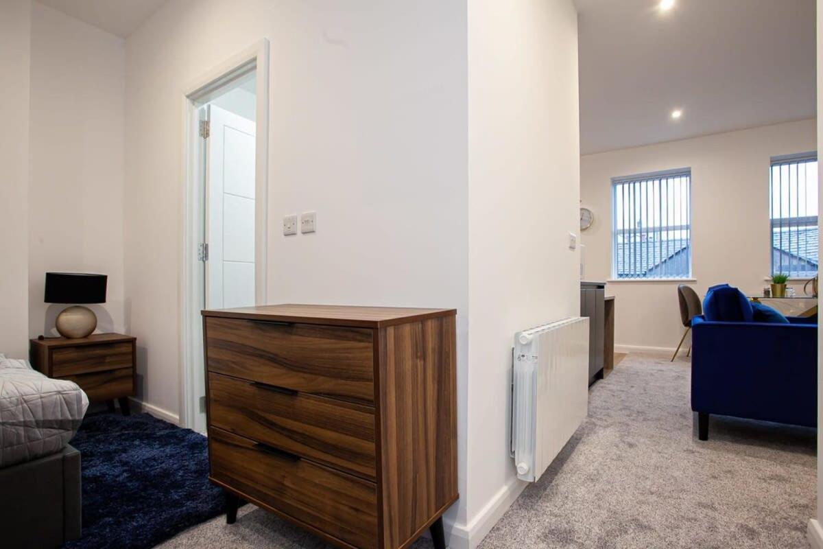 Lovely Open Plan 1 Bedroom Apartment In Bolton Exterior photo